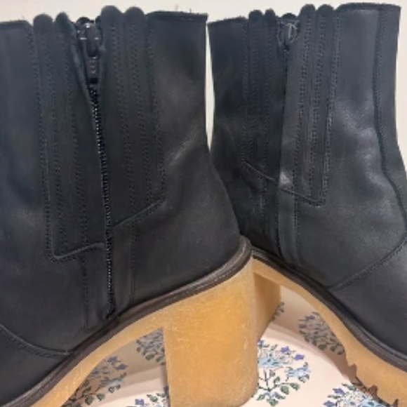Free People James Chelsea Boots Size 38 - Picture 2 of 4